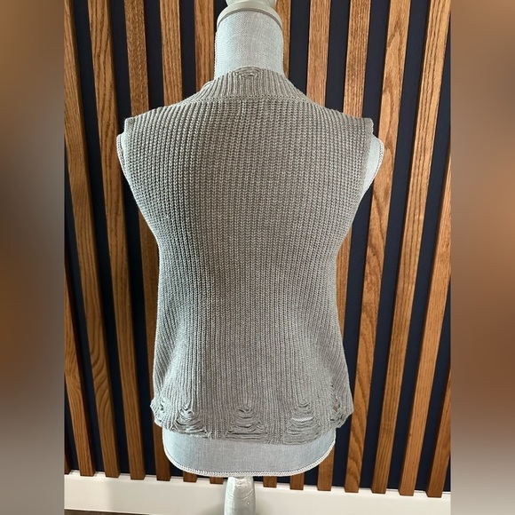 BKE Grey Distressed Sweater Tank Top - Picture 5 of 7